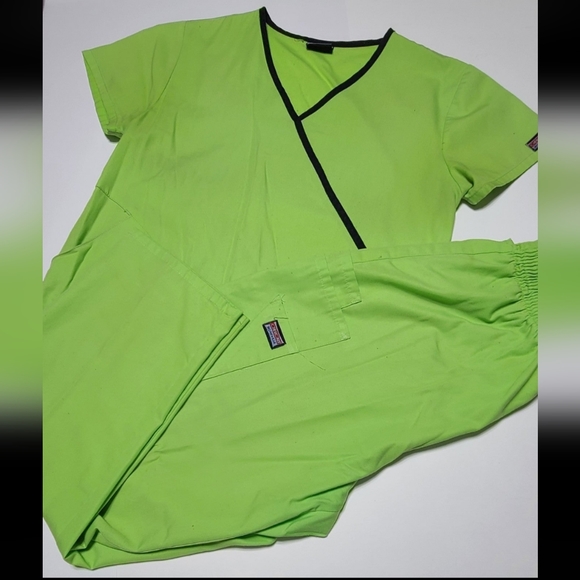 Cherokee Other Scrub Set Cherokee Workwear Lime Green Top Small